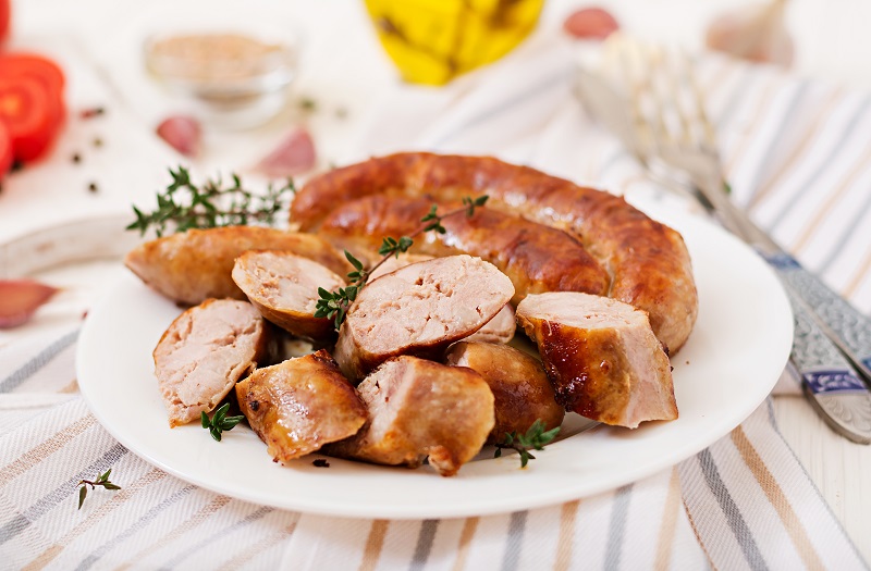 Phụ gia phốt pho thường có trong thịt nguội, xúc xích, chả công nghiệp… cần được hạn chế