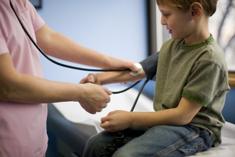 Kiểm tra huyết áp trẻ 3 tuổi như thế nào?